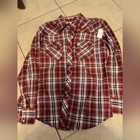 Red Plaid Button-Up Shirt - Picture 4 of 4